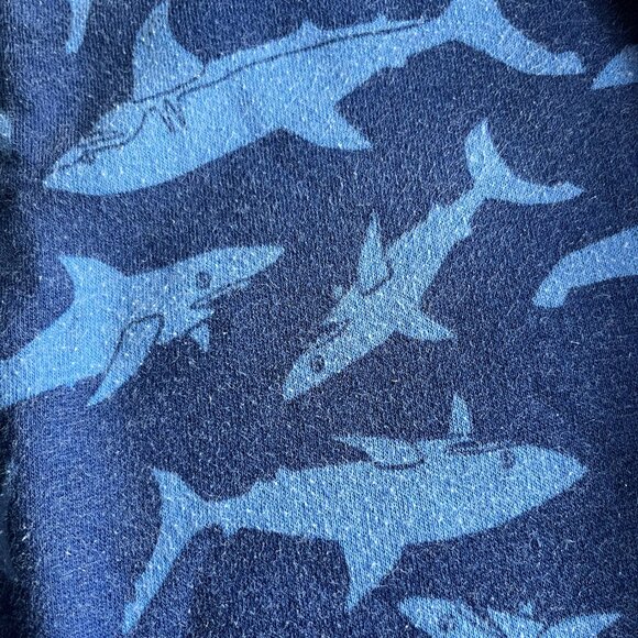 Amazon Essentials shark sweatshirt XS 5-6 - Picture 5 of 7